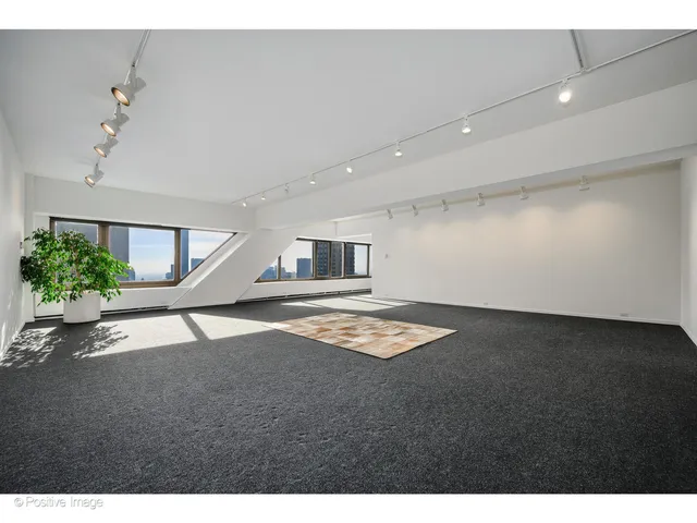 $440,000 | 175 East Delaware Place, Unit 5123, Chicago, IL 60611