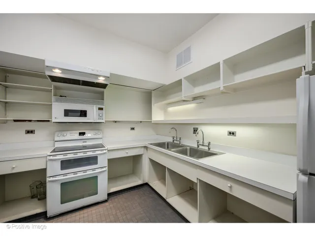 $440,000 | 175 East Delaware Place, Unit 5123, Chicago, IL 60611