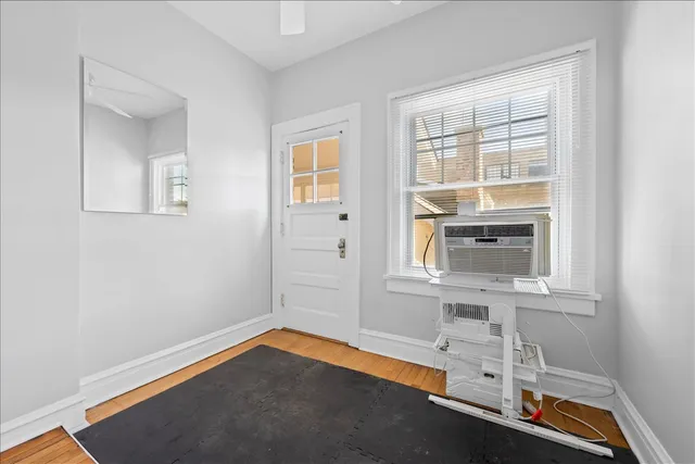 $2,000 | 911 Green Bay Road, Unit 2S, Winnetka, IL 60093