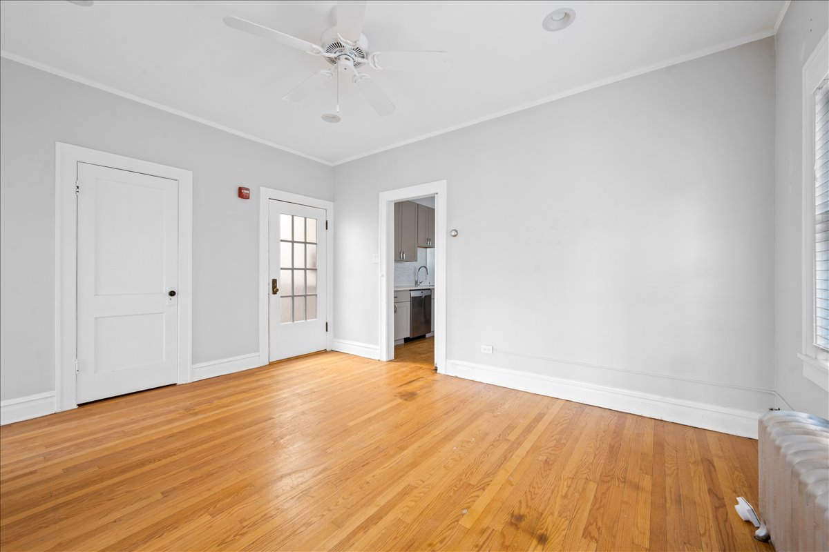 911 Green Bay Road, Unit 2S Winnetka, IL 60093 - Photo 3 of 12