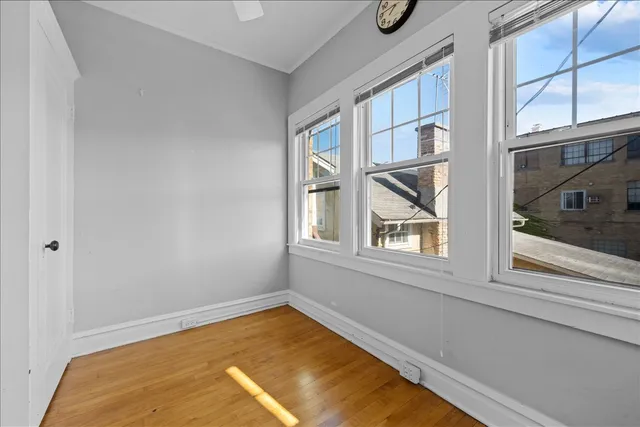 $2,000 | 911 Green Bay Road, Unit 2S, Winnetka, IL 60093