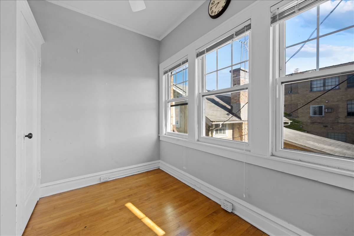 911 Green Bay Road, Unit 2S Winnetka, IL 60093 - Photo 10 of 12