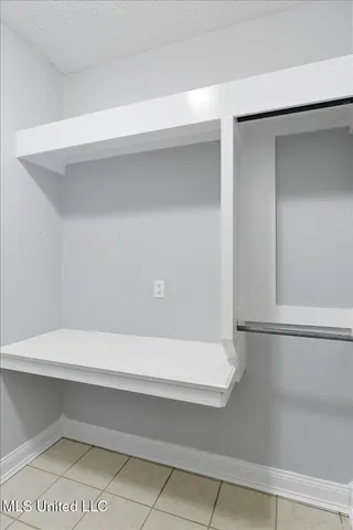 $390,000 | 1060 Suzanna Drive, Raymond, MS 39154