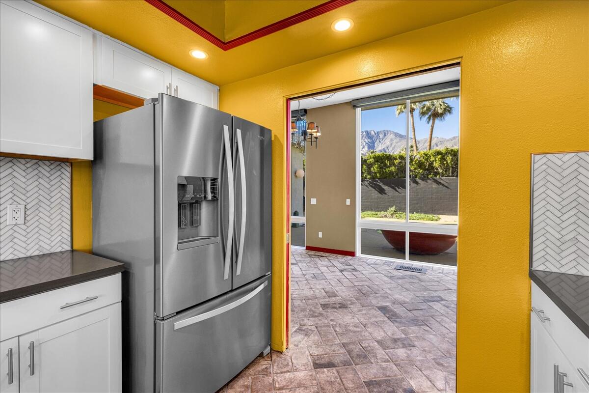 130 West Racquet Club Road, Unit 511 Palm Springs, CA 92262 - Photo 11 of 65 17-17