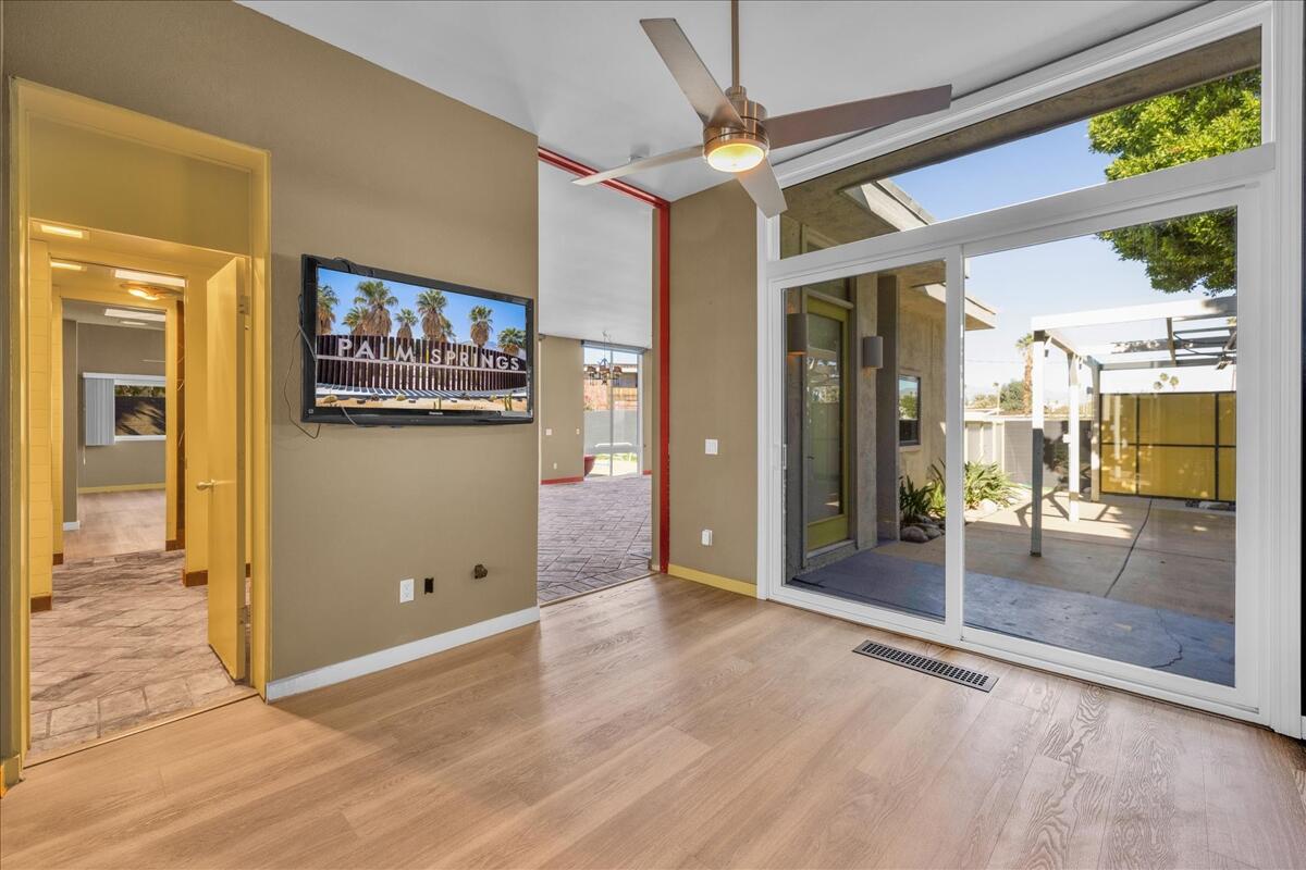 130 West Racquet Club Road, Unit 511 Palm Springs, CA 92262 - Photo 25 of 65 20-20