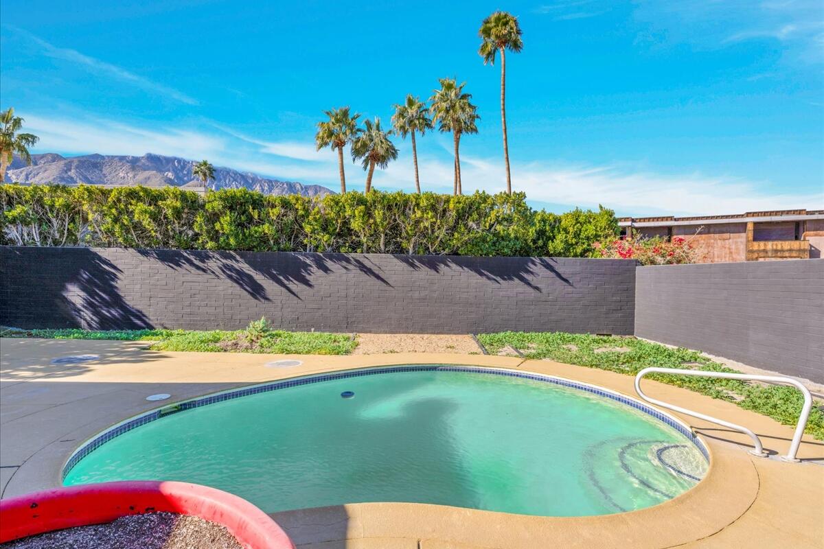 130 West Racquet Club Road, Unit 511 Palm Springs, CA 92262 - Photo 31 of 65 34-34
