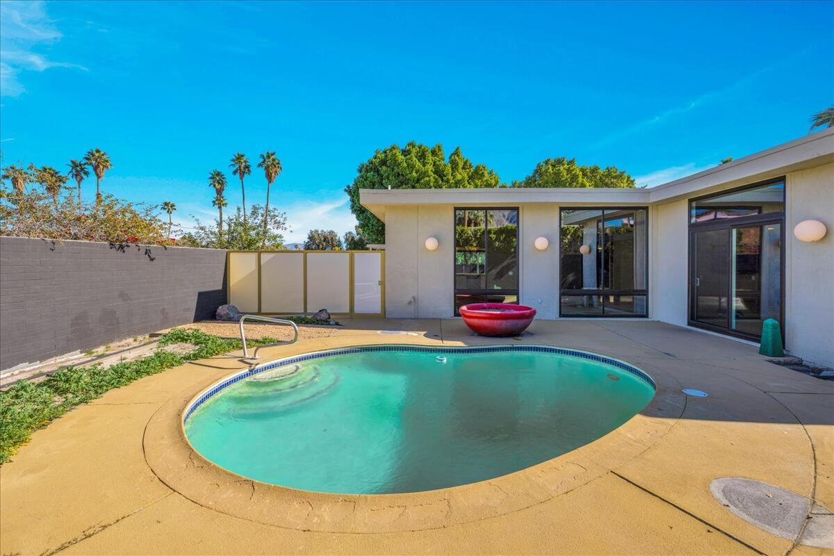 130 West Racquet Club Road, Unit 511 Palm Springs, CA 92262 - Photo 35 of 65 38-38