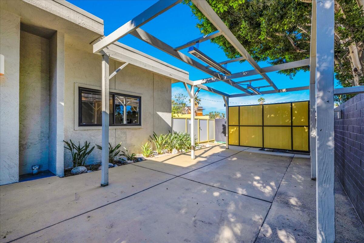 130 West Racquet Club Road, Unit 511 Palm Springs, CA 92262 - Photo 40 of 65 55-04
