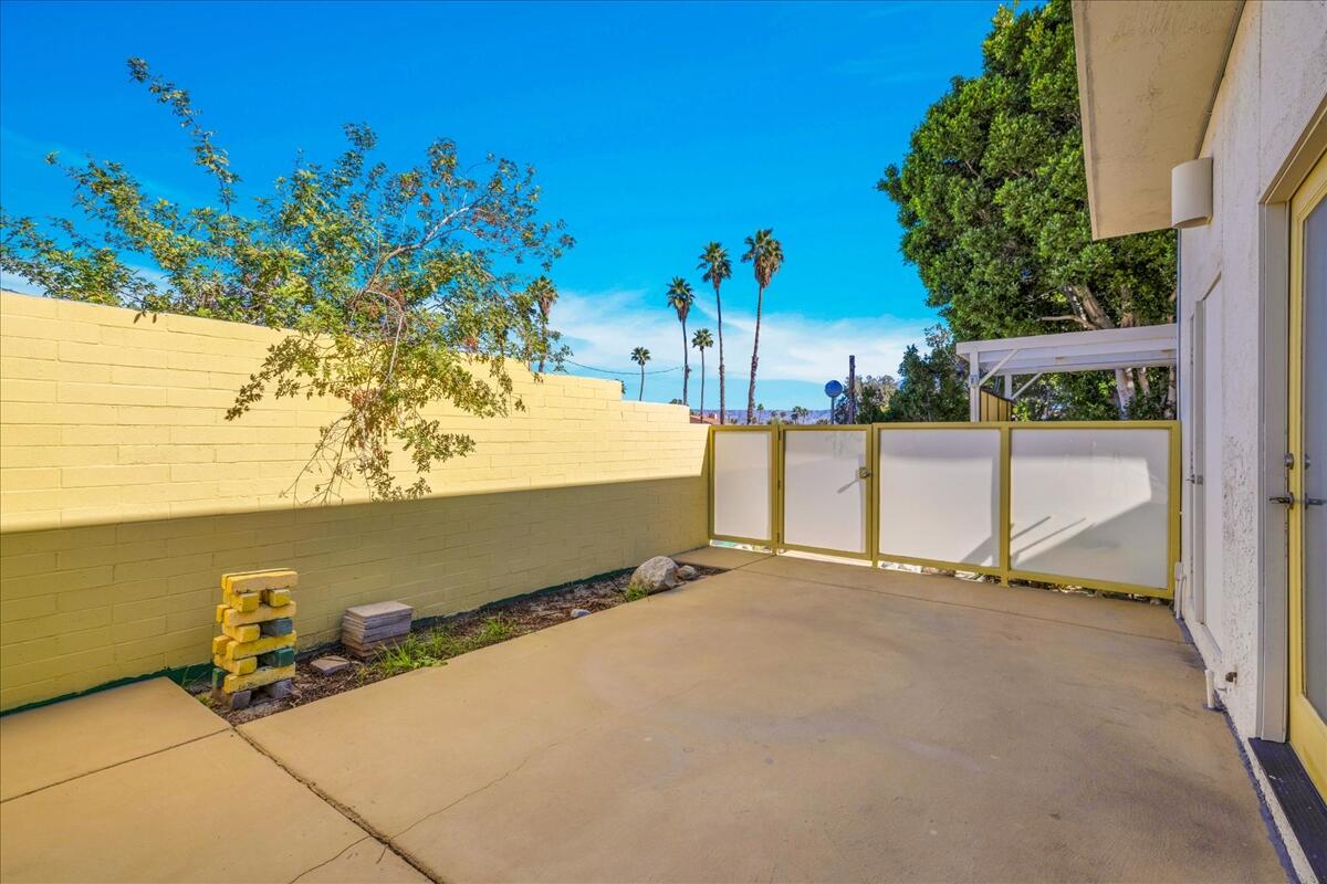 130 West Racquet Club Road, Unit 511 Palm Springs, CA 92262 - Photo 43 of 65 31-31