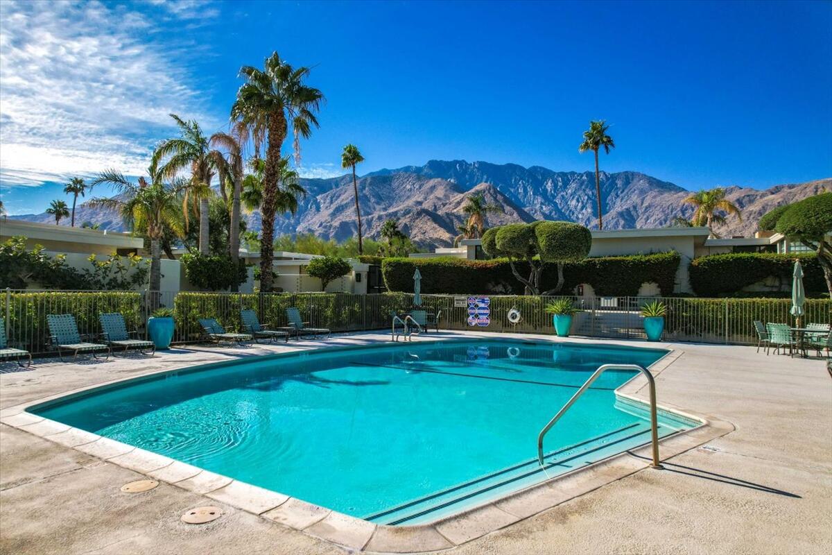 130 West Racquet Club Road, Unit 511 Palm Springs, CA 92262 - Photo 44 of 62 08-130 W RACQUET CLUB Community Shots (1