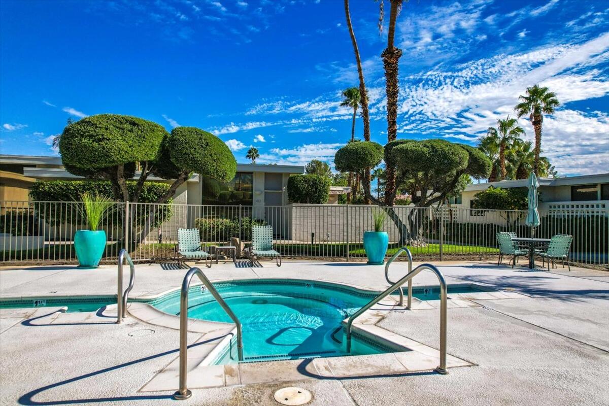 130 West Racquet Club Road, Unit 511 Palm Springs, CA 92262 - Photo 49 of 65 09-130 W RACQUET CLUB Community Shots (1
