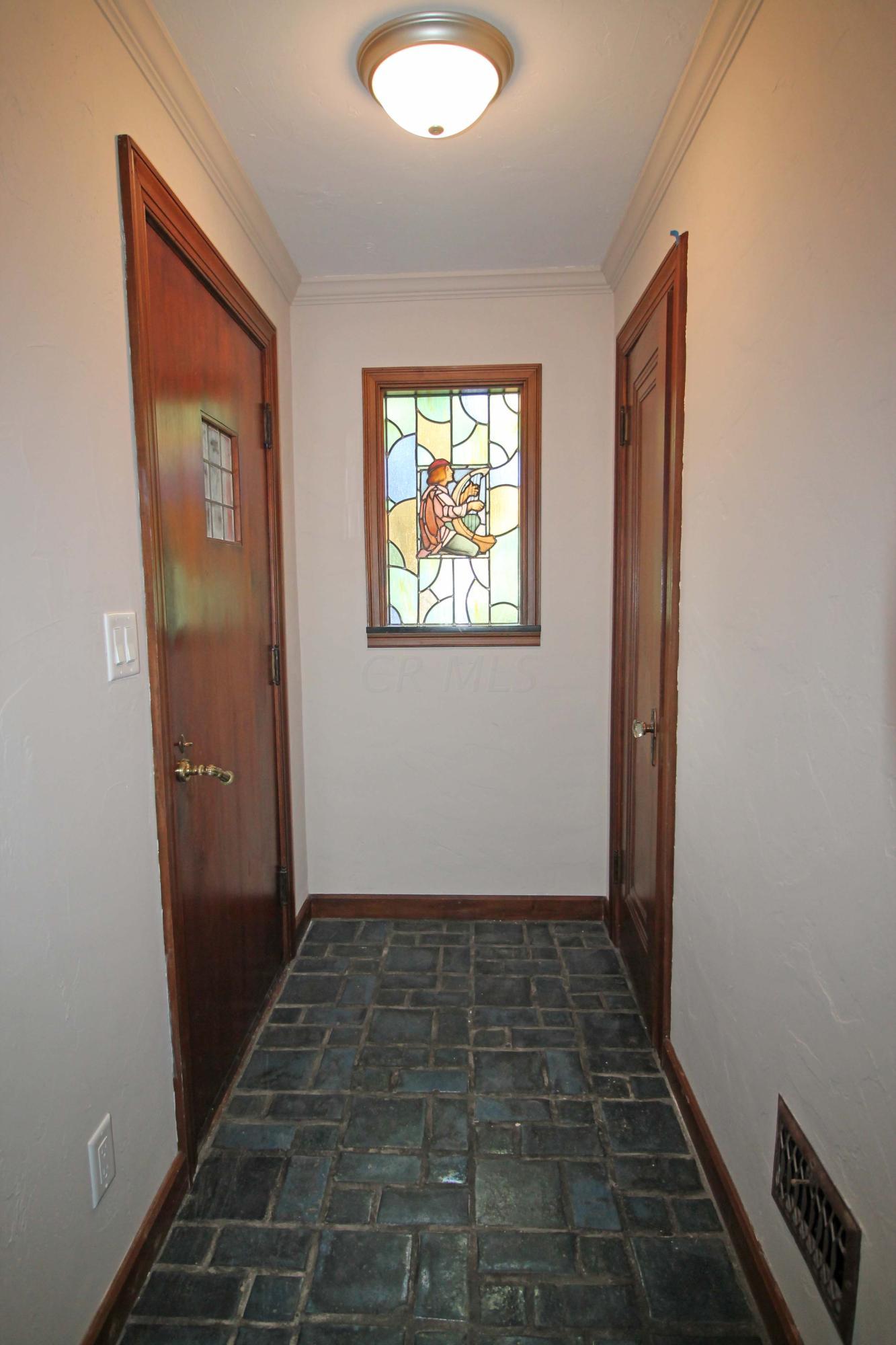 192 West Beaumont Road Columbus, OH 43214 - Photo 3 of 64 Gallery Image 3
