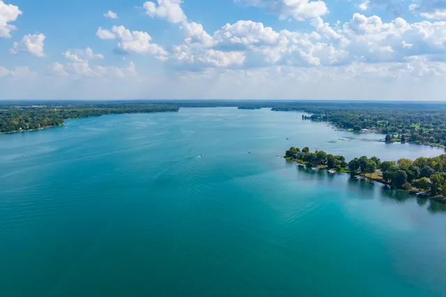 $2,200,000 | 10544 Wildwood Circle, Richland, MI 49083