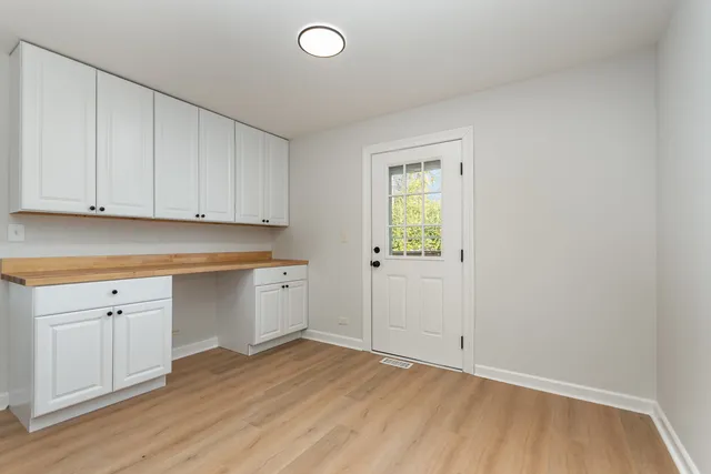 $324,900 | 2424 East Thornwood Drive, Lindenhurst, IL 60046