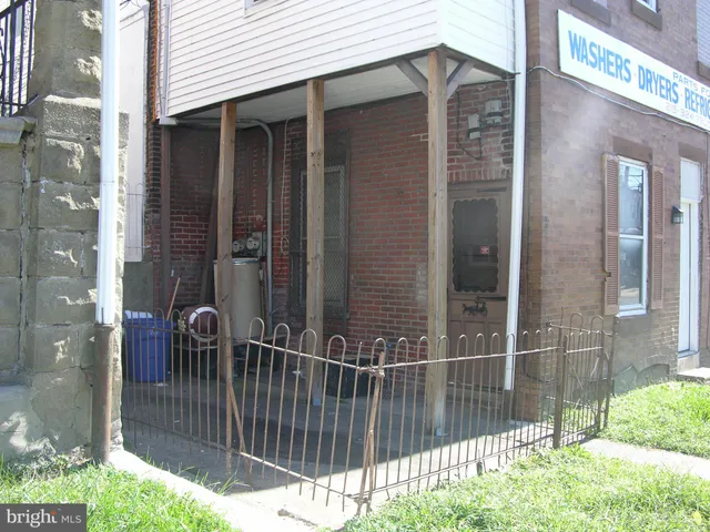 $850 | 141 West Fisher Avenue, Philadelphia, PA 19120