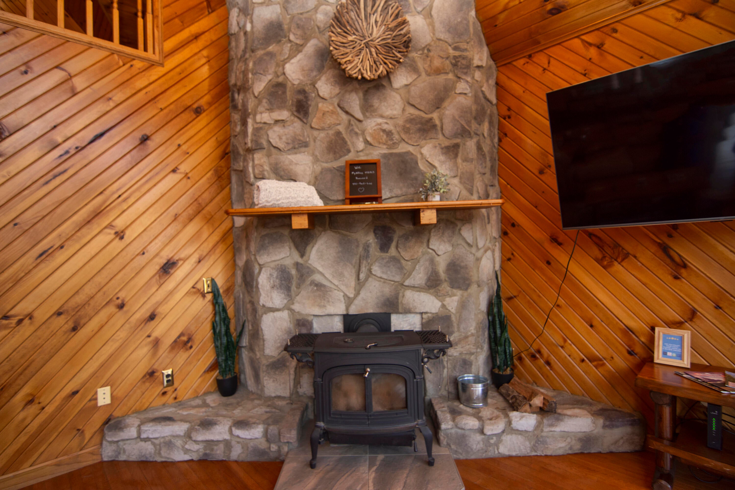 2148 Stone House Road Caldwell, WV 24925 - Photo 23 of 82 Gallery Image 23