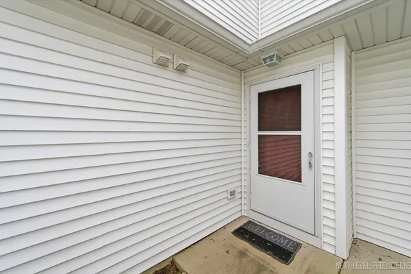 $319,900 | 534 Mallard Lane, Unit B, Sugar Grove, IL 60554