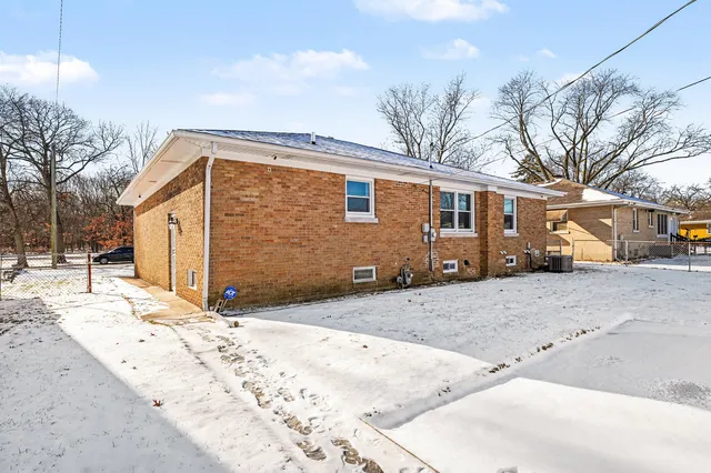 $315,000 | 36 159th Street, Calumet City, IL 60409