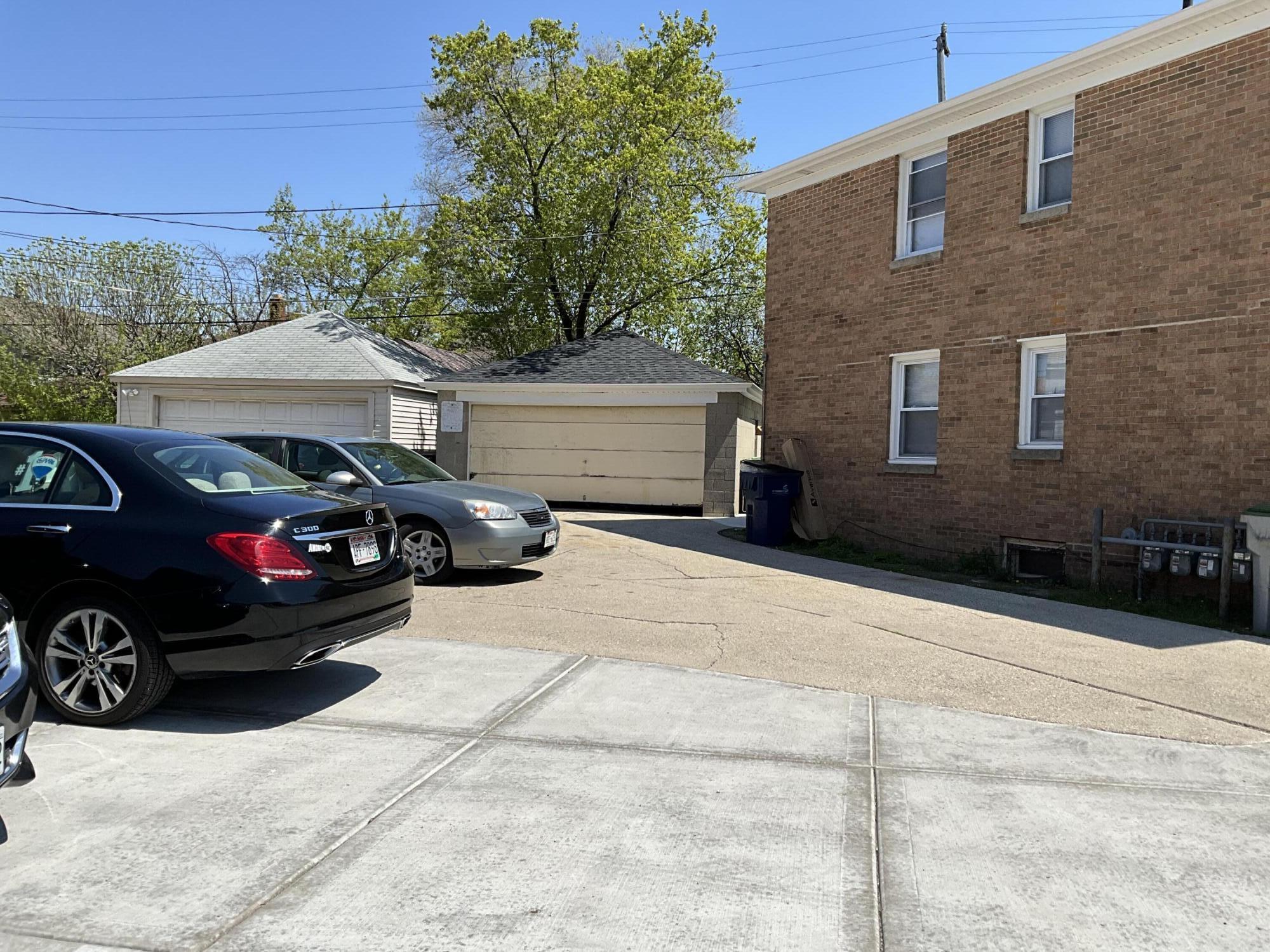 6050 West Appleton Avenue Milwaukee, WI 53210 - Photo 15 of 16 Parking
