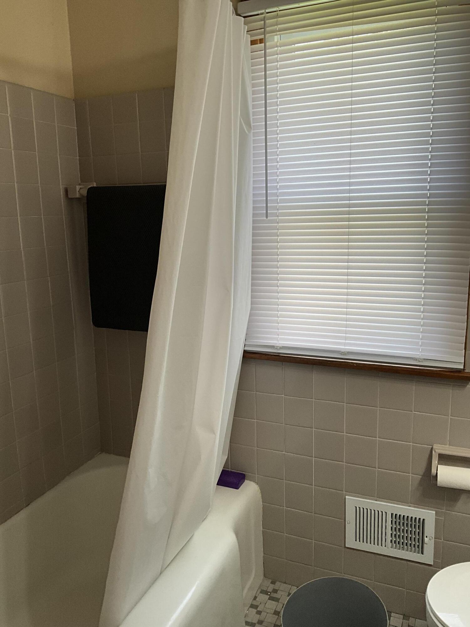 6050 West Appleton Avenue Milwaukee, WI 53210 - Photo 10 of 16 Unit 1