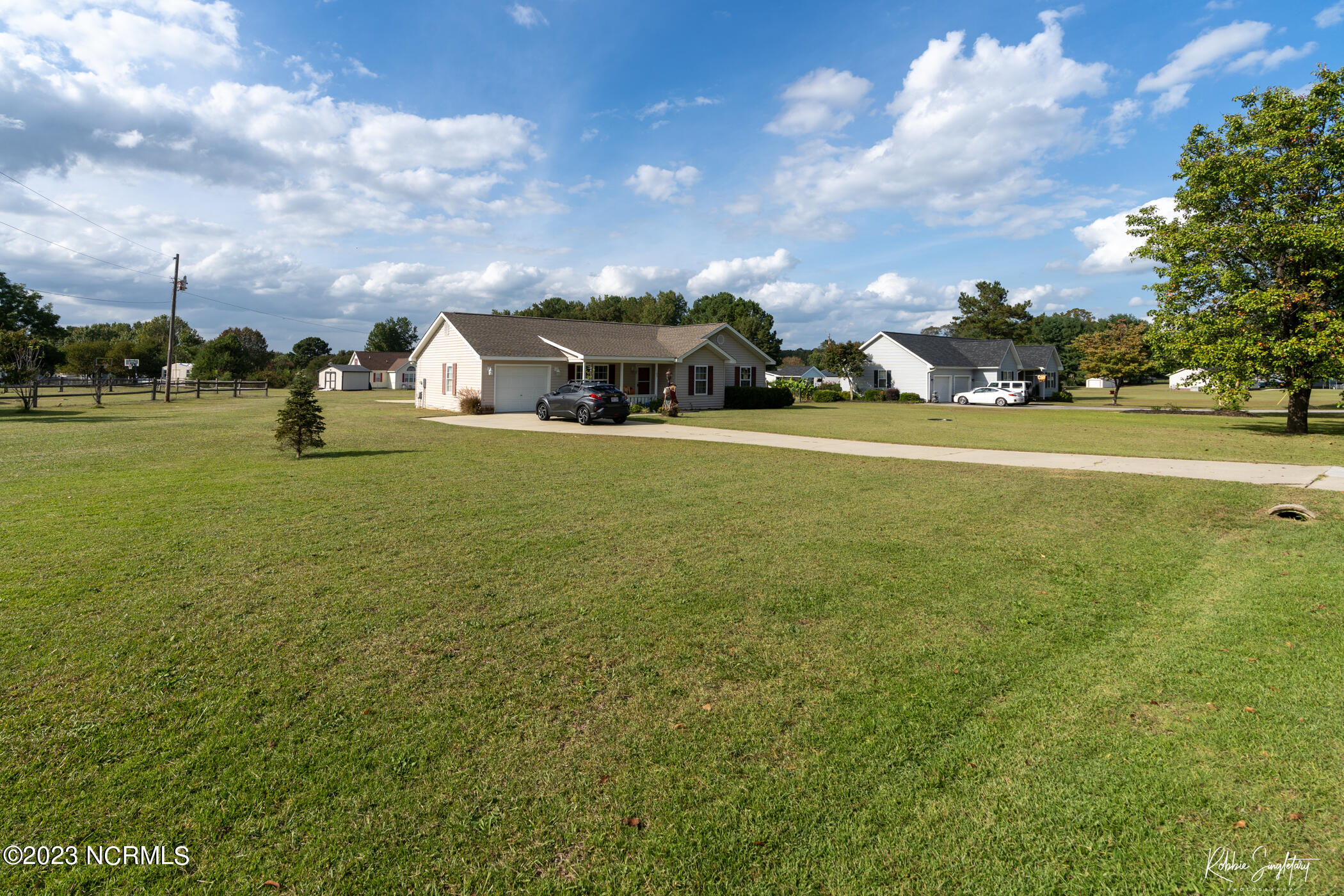 103 Plantation Road Rockingham, NC 28379 - Photo 2 of 32 DSC08095