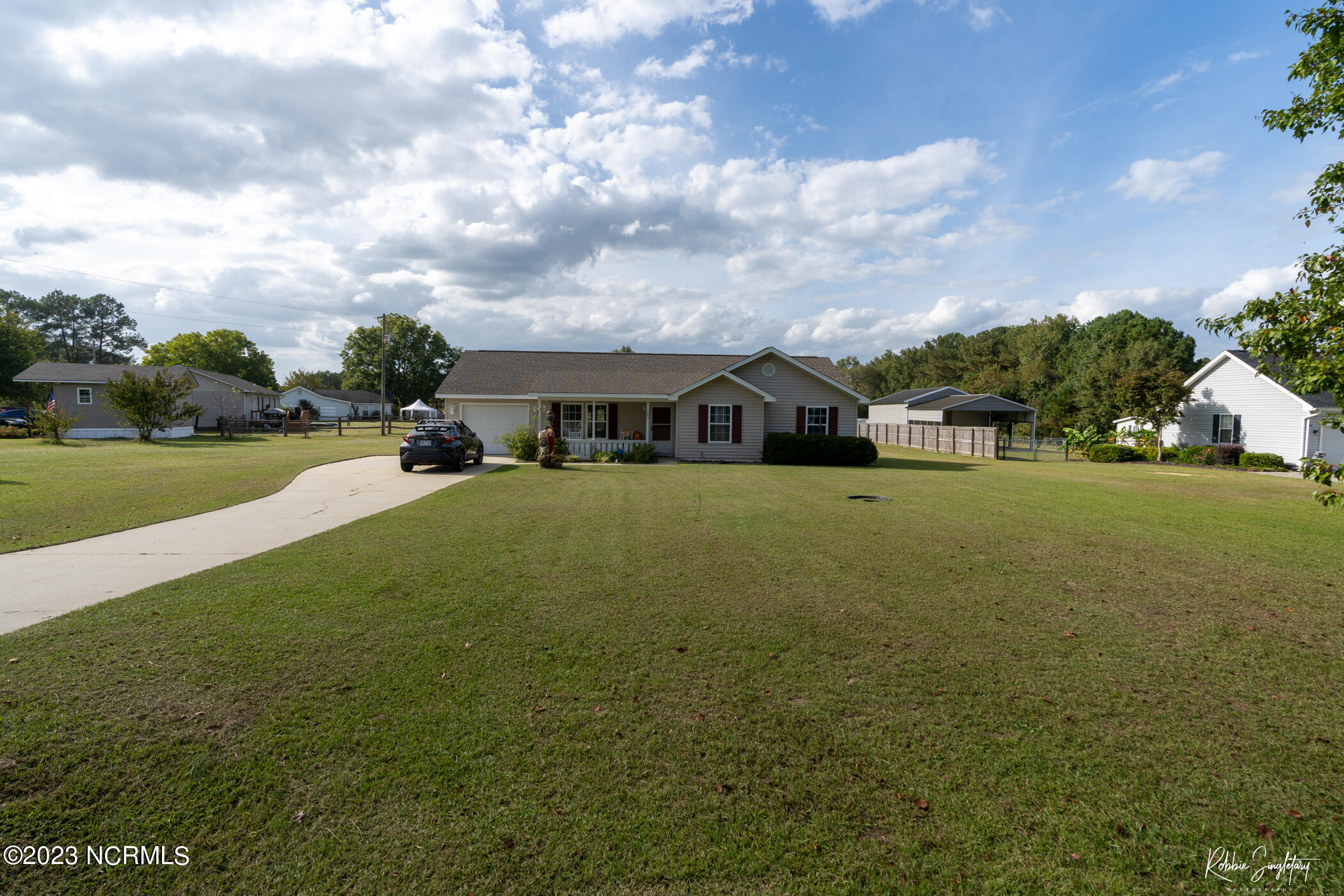 103 Plantation Road Rockingham, NC 28379 - Photo 3 of 32 DSC08097