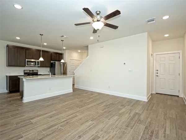 $1,900 | 415 Parkline Drive, Georgetown, TX 78626