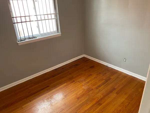 $1,250 | 16127 St Marys Street, Detroit, MI 48235