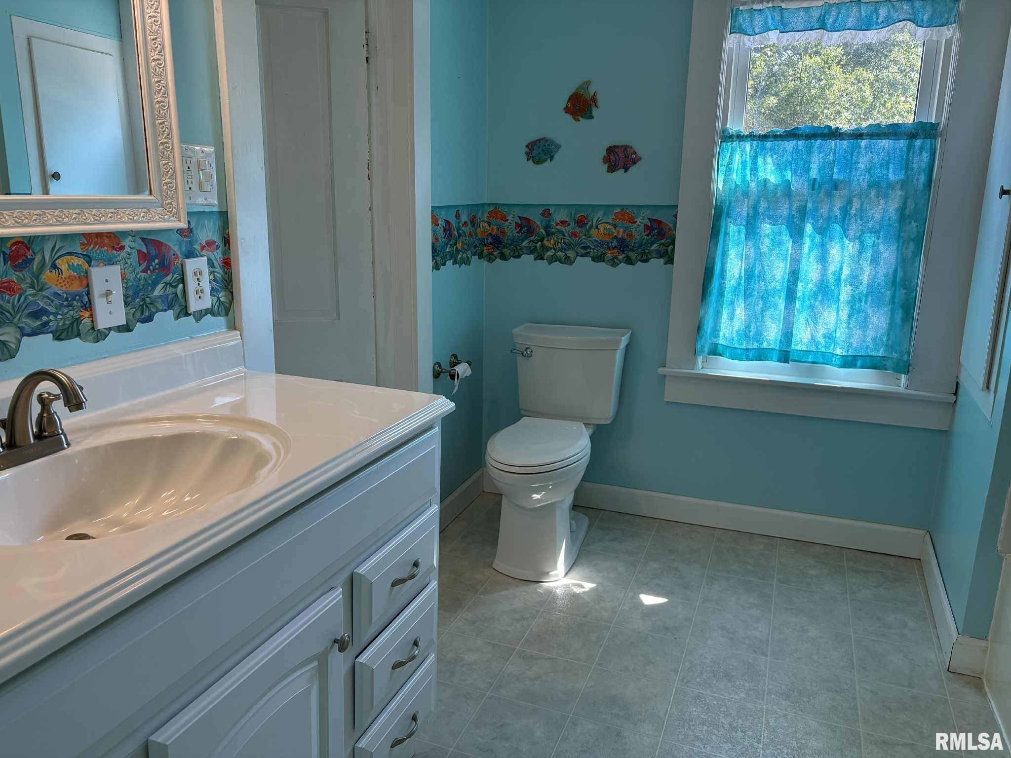 1006 Christopher Court Quincy, IL 62305 - Photo 23 of 28