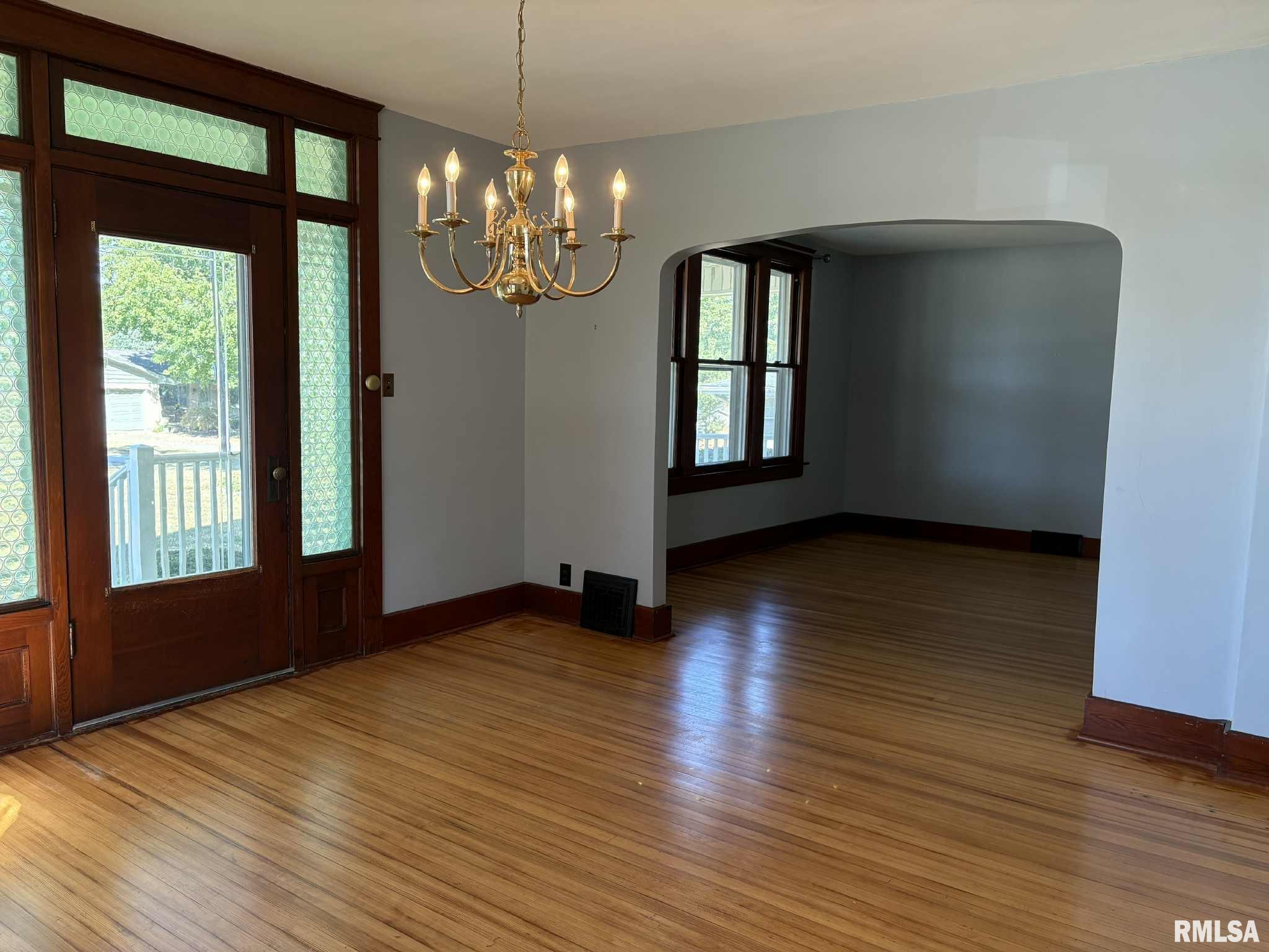 1006 Christopher Court Quincy, IL 62305 - Photo 8 of 28