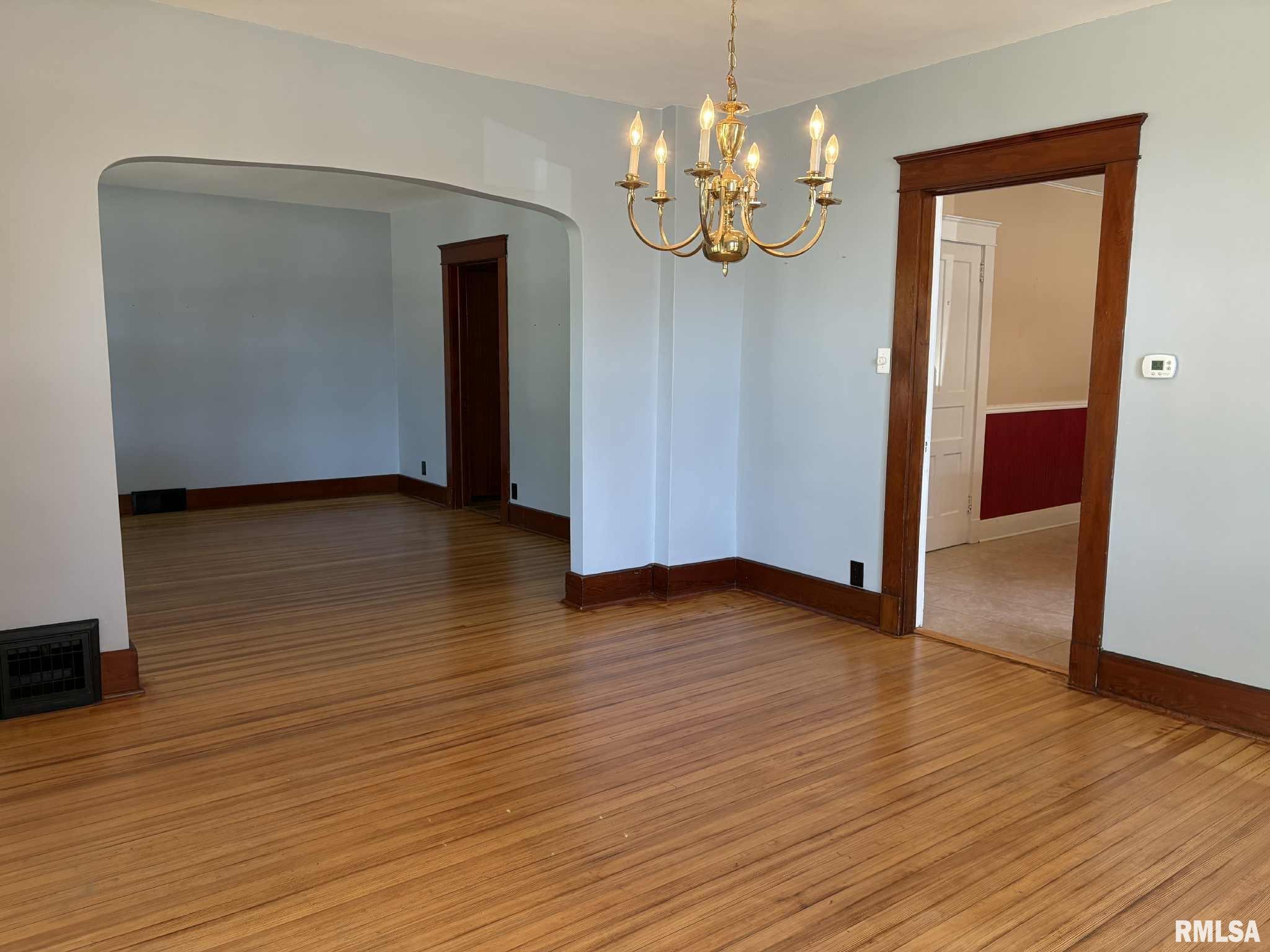 1006 Christopher Court Quincy, IL 62305 - Photo 9 of 28