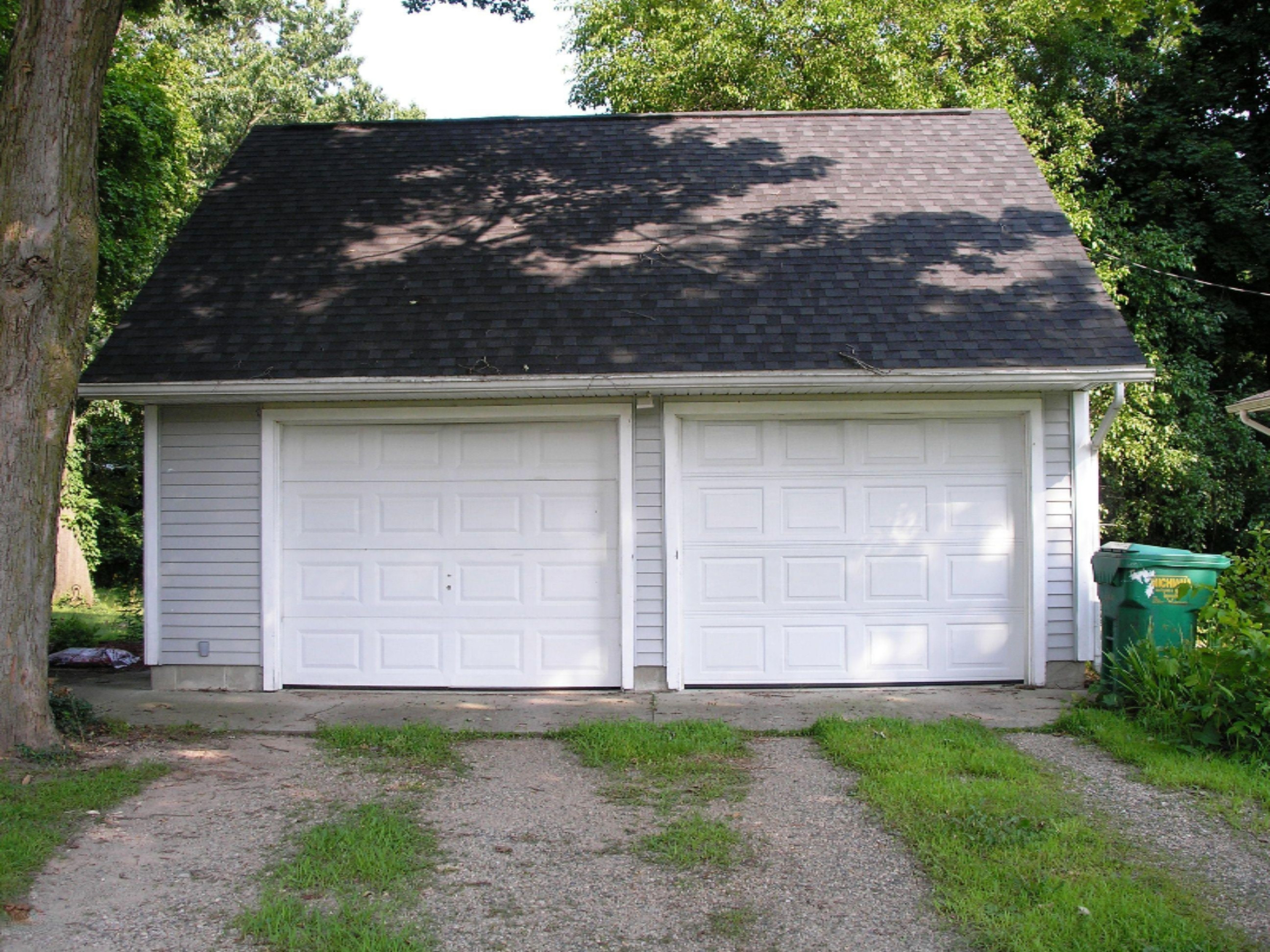 603 Portage Avenue Three Rivers, MI 49093 - Photo 2 of 36 603 portage outside 010