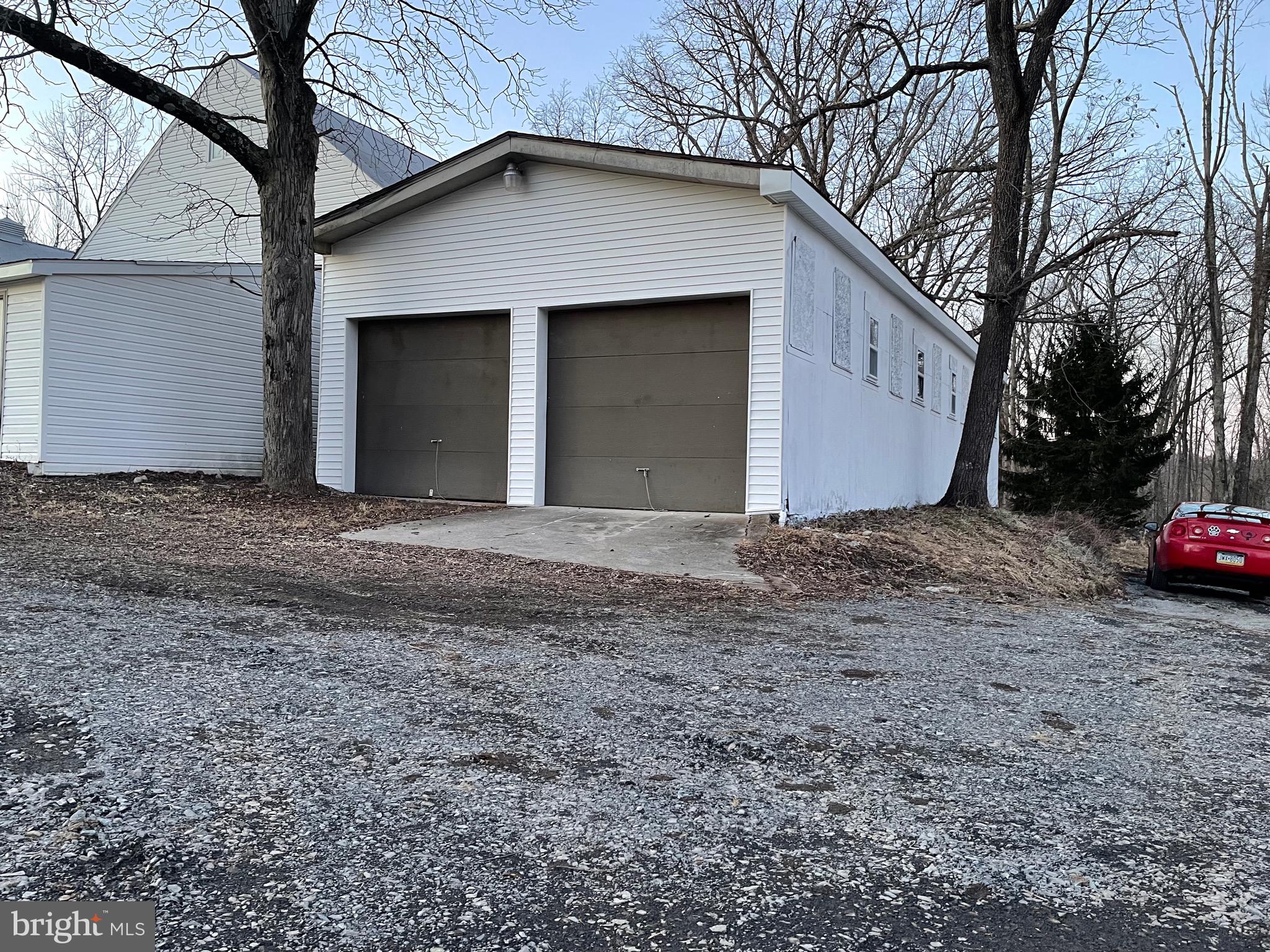 1710 Lower Rocky Dale Road Green Lane, PA 18054 - Photo 35 of 43 Garage 1
