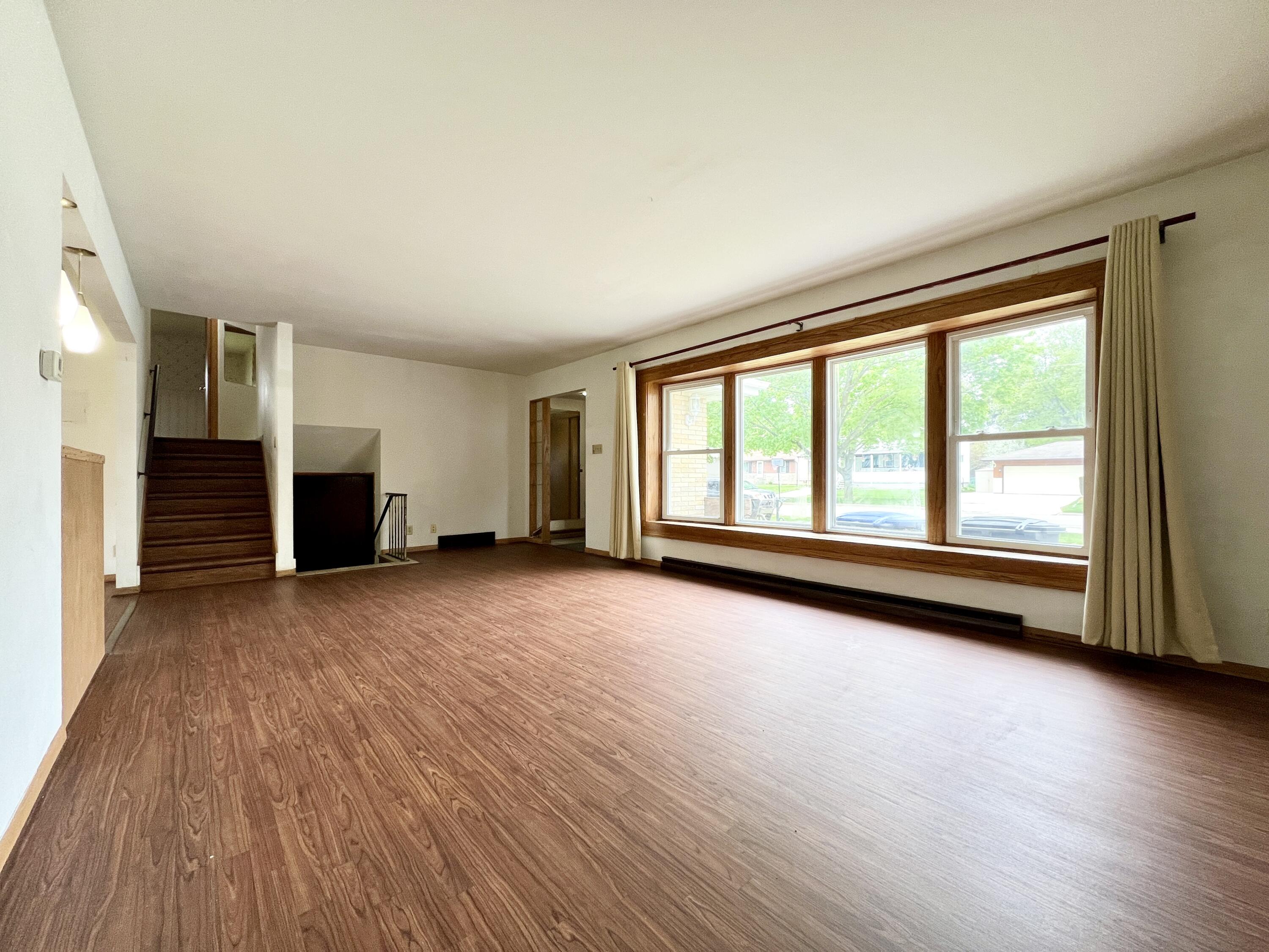 3205 North 10th Street Sheboygan, WI 53083 - Photo 3 of 51 58969DAC-A761-4759-B61E-88F53B4D7F56_1_2
