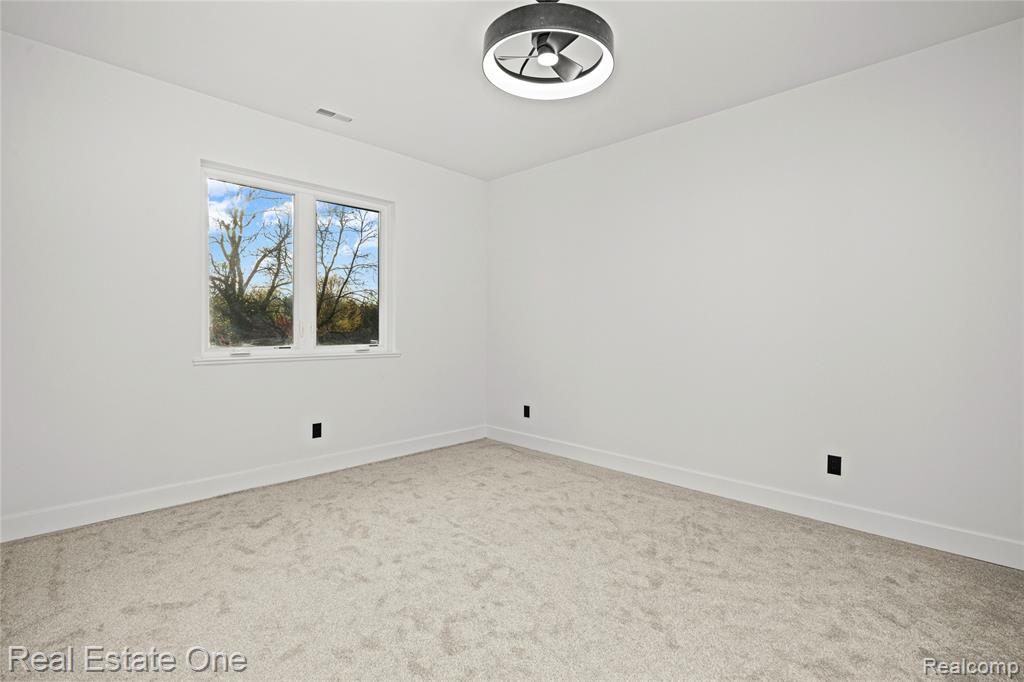 5321 Rochester Road Troy, MI 48085 - Photo 58 of 73