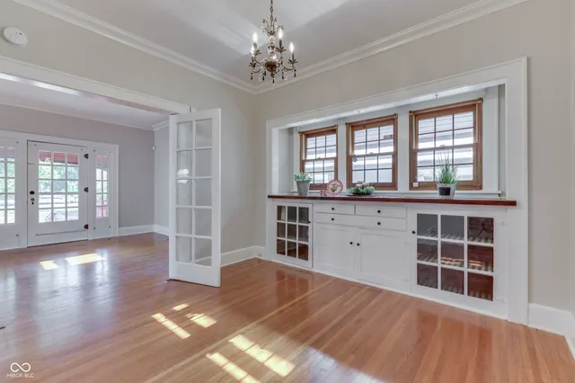 $325,000 | 1005 Main Street, Beech Grove, IN 46107