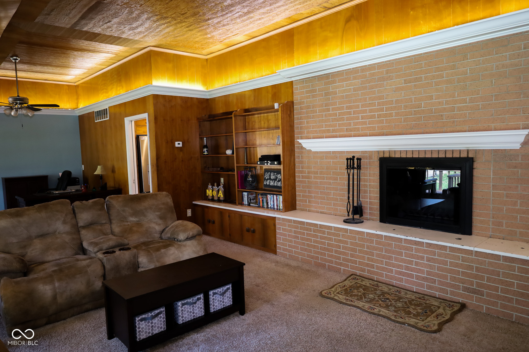 40 West Banta Road Indianapolis, IN 46217 - Photo 18 of 34