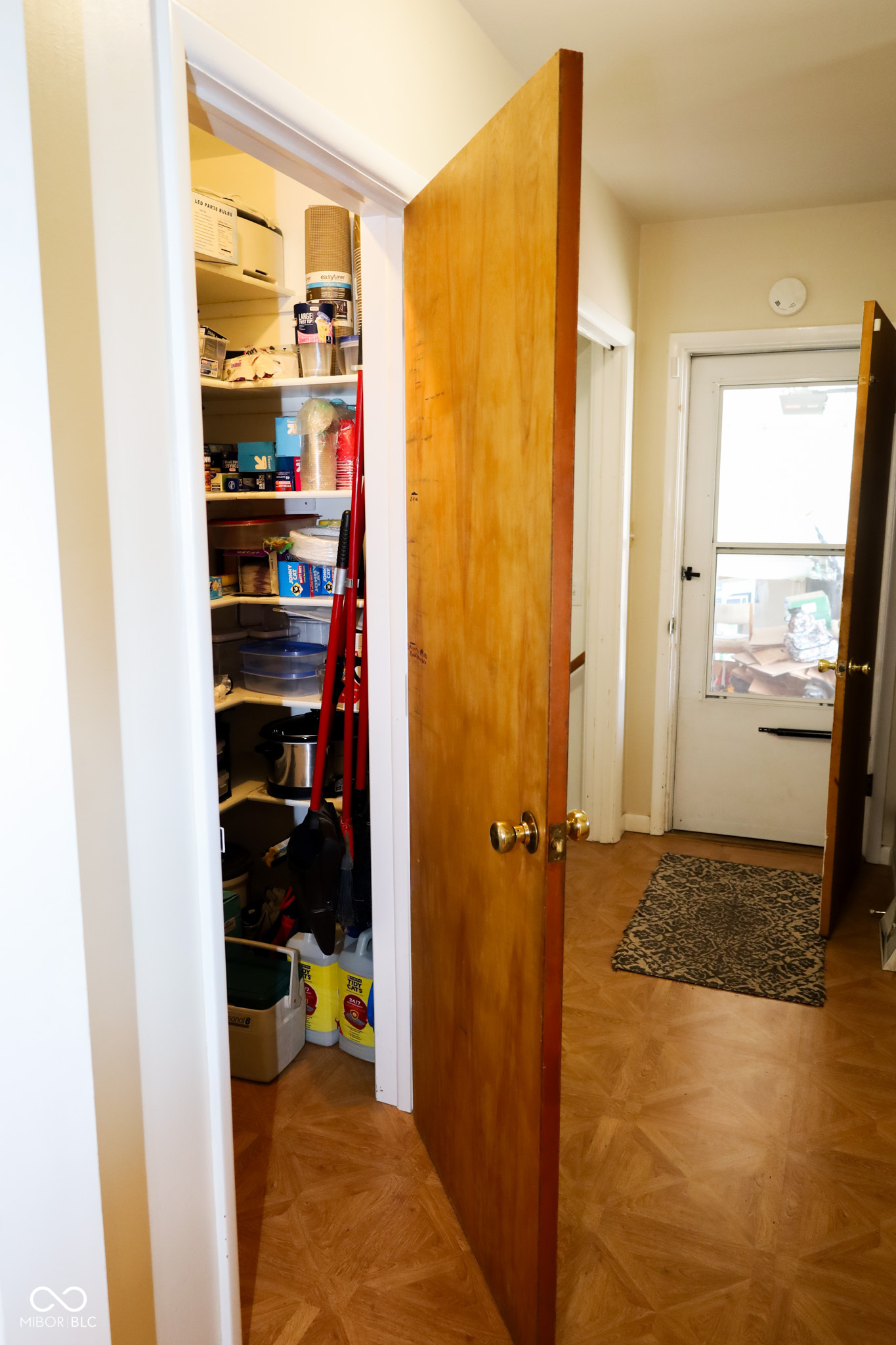 40 West Banta Road Indianapolis, IN 46217 - Photo 22 of 34