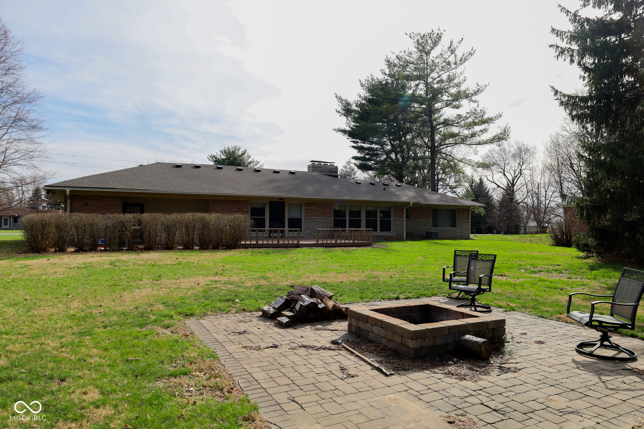 40 West Banta Road Indianapolis, IN 46217 - Photo 31 of 34