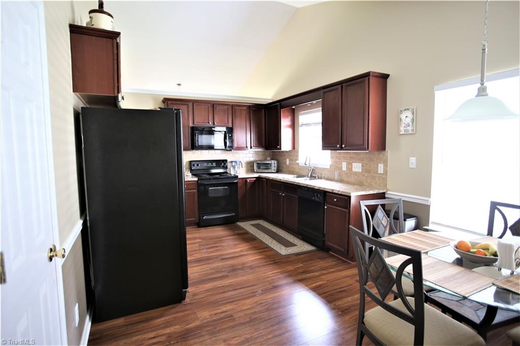 4709 Ridgefall Road Greensboro, NC 27410 - Photo 10 of 23