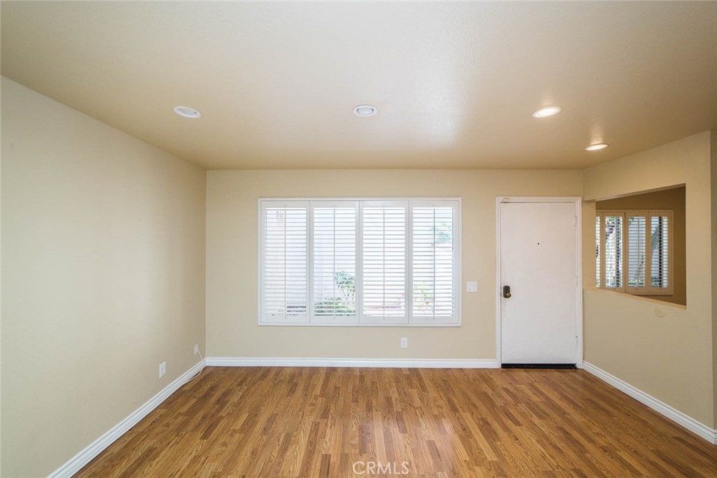 25 Filare Irvine, CA 92620 - Photo 18 of 42