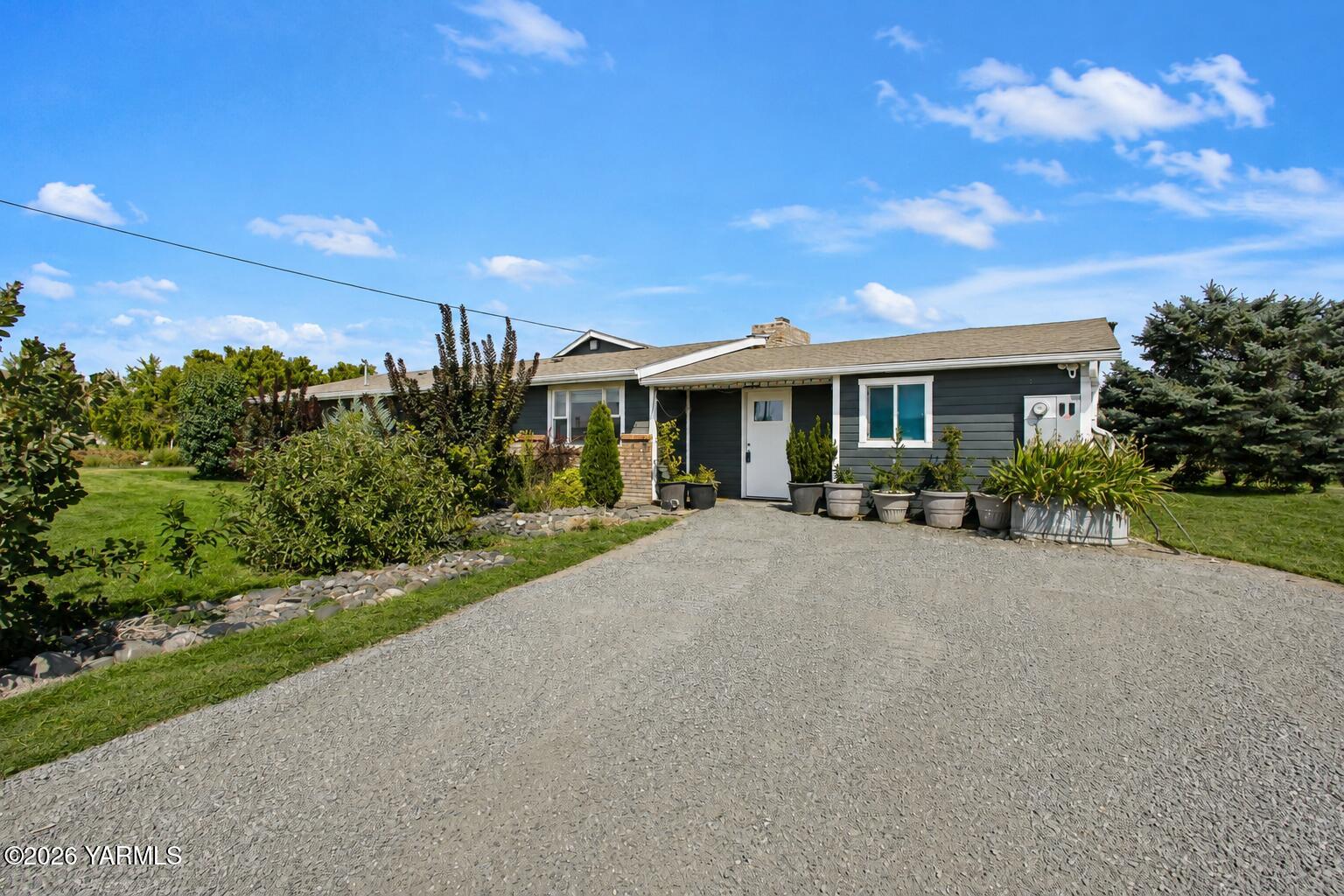 121 Shaw Road Selah, WA 98942 - Photo 2 of 42 ChatGPT Image Aug 20, 2026, 11_59_31 AM