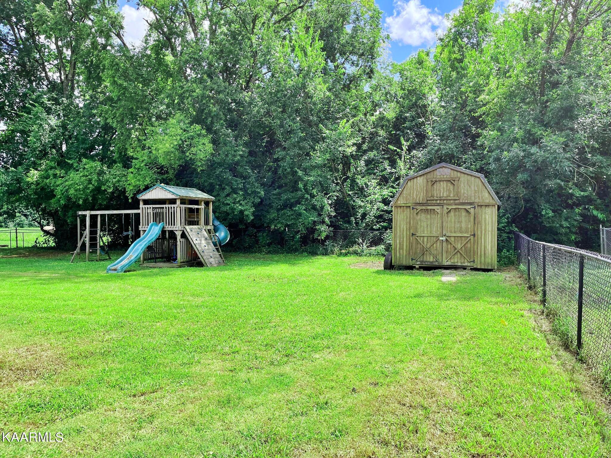 269 Ledge Lane Decatur, TN 37322 - Photo 10 of 40 297161266_5663784333703598_2150974443809