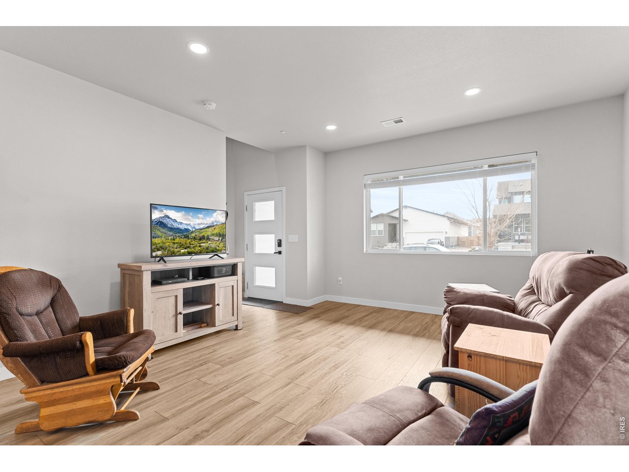 6611 4th Street, Unit 1 Greeley, CO 80634 - Photo 48 of 48 Bright entry and open floorplan.