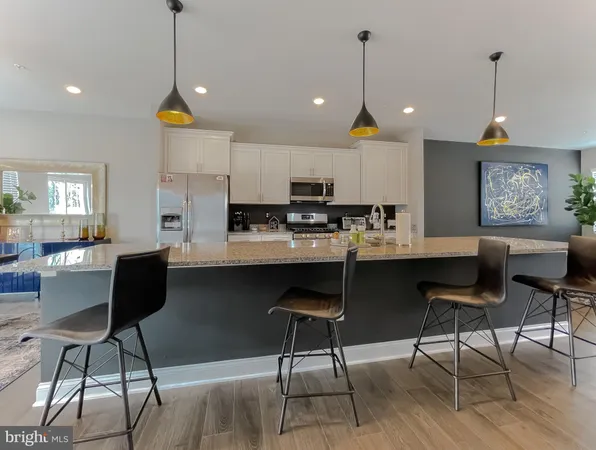 $2,950 | 23810 Myrtle Glen Way, California, MD 20619