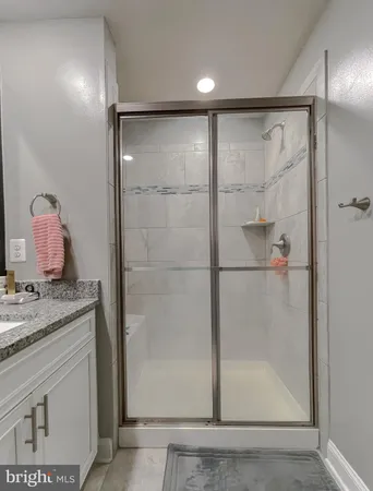 $2,950 | 23810 Myrtle Glen Way, California, MD 20619