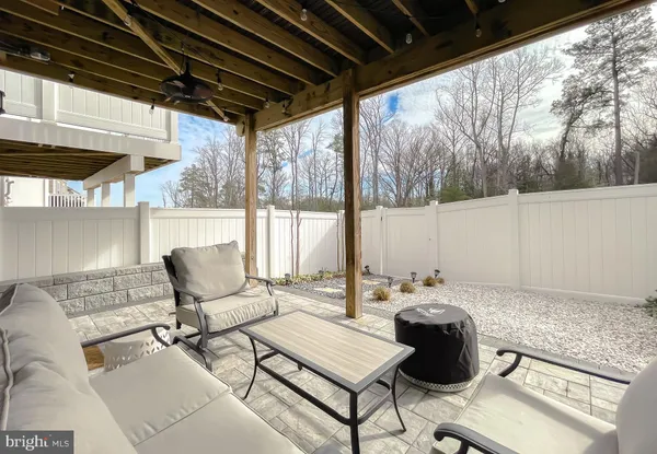 $2,950 | 23810 Myrtle Glen Way, California, MD 20619