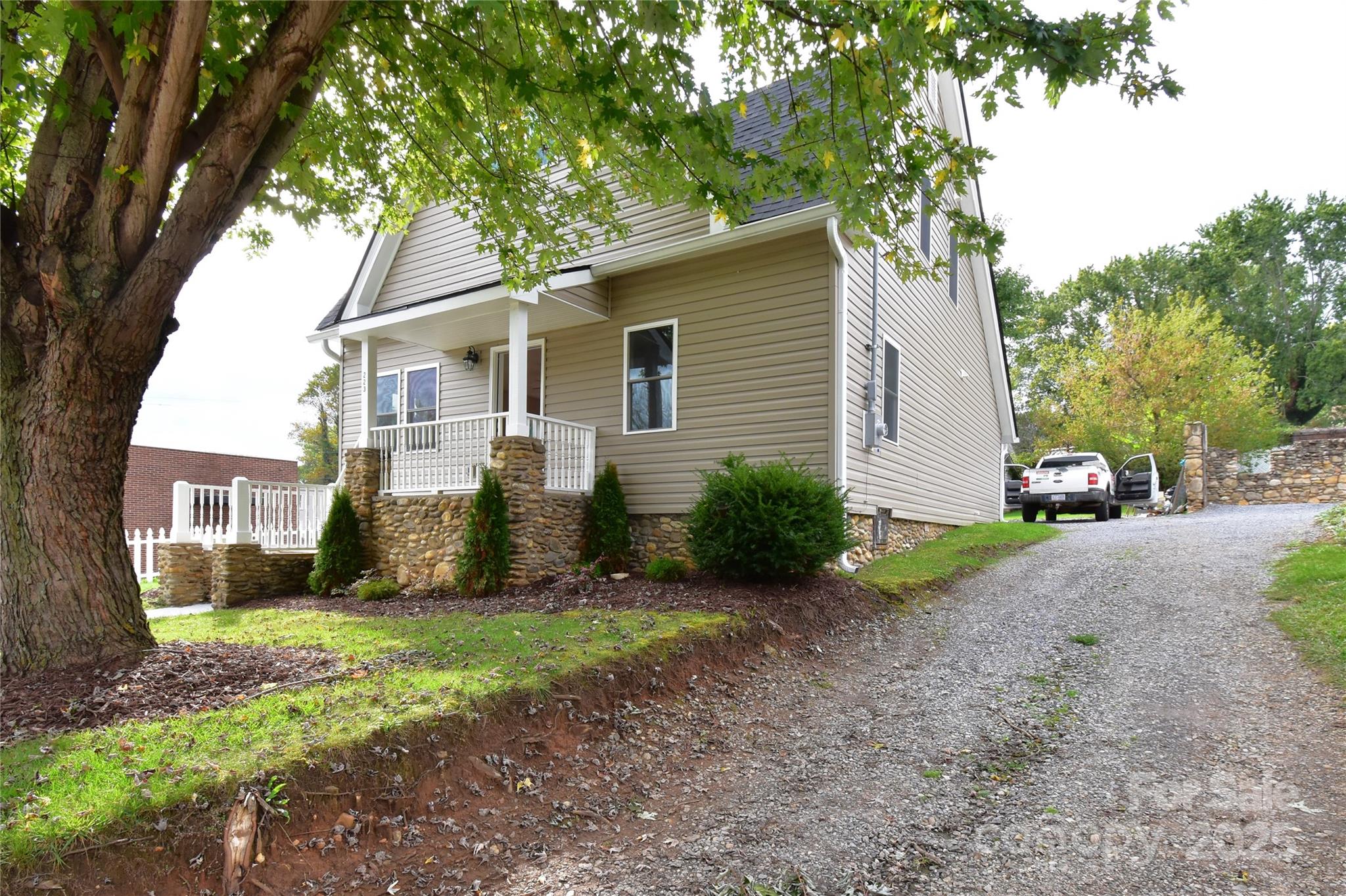 223 North Main Street Canton, NC 28716 - Photo 32 of 38