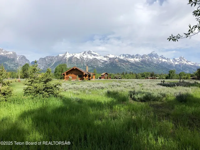 $6,975,000 | 10200 North West Meadow Road, Jackson, WY 83001