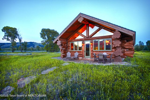 $6,975,000 | 10200 North West Meadow Road, Jackson, WY 83001